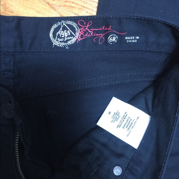 GAP Black Jeans - Picture 3 of 3